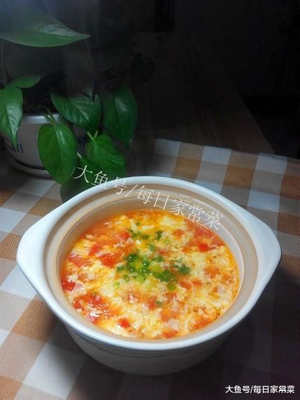 天冷, 來(lái)一碗番茄蛋花湯暖暖胃吧, 雖簡(jiǎn)單家常, 卻也美味營(yíng)養(yǎng)