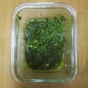 自制白搭西餐必備調(diào)味圣品羅勒醬的做法 步驟4