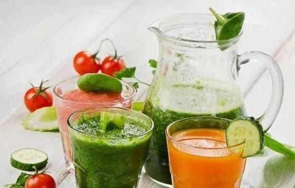 口味超赞的蜂蜜蔬菜汁的做法