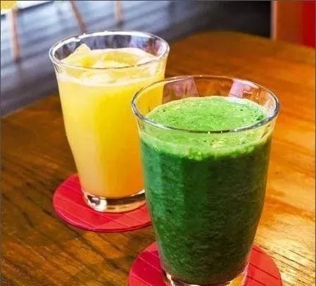 口味超赞的蜂蜜蔬菜汁的做法