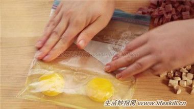 教你用保鮮袋制作早餐蛋卷，無油膩更健康~