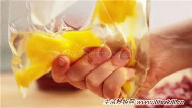 教你用保鮮袋制作早餐蛋卷，無油膩更健康~