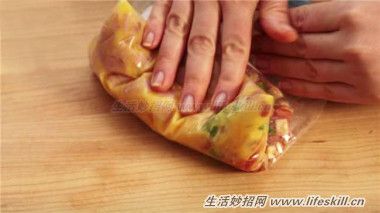 教你用保鮮袋制作早餐蛋卷，無油膩更健康~