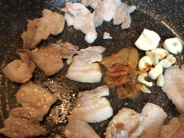純奶手撕吐司的做法 步驟1