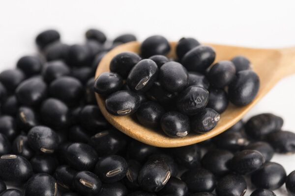蜂蜜泡黑豆有什么功效