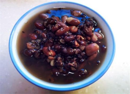 黑米黑豆粥——生津潤腸益氣活血