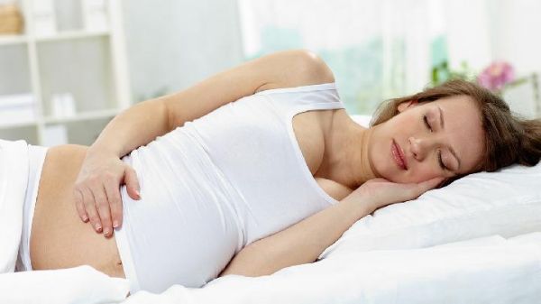 孕婦魚肝油的正確吃法 孕婦媽媽補(bǔ)充魚肝油需注意事項(xiàng)