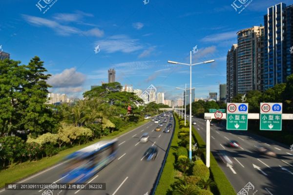 深圳濱海大道上的動感車流
