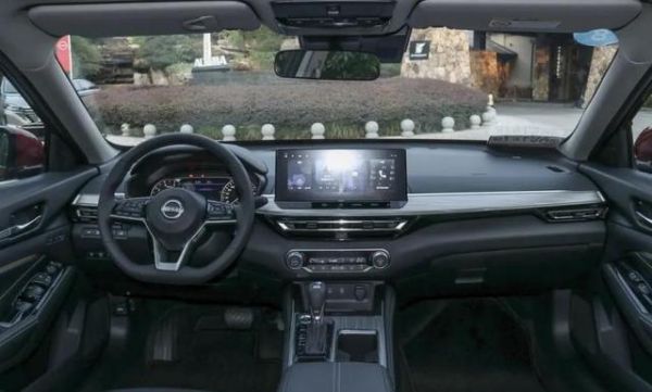 起亞和比亞迪新手買車怎樣選？聽到內(nèi)行師傅這番分析，別再選錯了-有駕