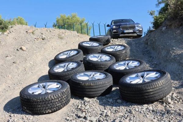 翻山越岭：SUV 夏季轮胎测试，十款适合的夏季轮胎-有驾