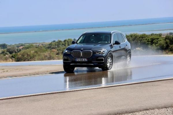 翻山越岭：SUV 夏季轮胎测试，十款适合的夏季轮胎-有驾