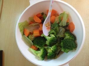 減肥涼拌西蘭花胡蘿卜的做法 步驟5