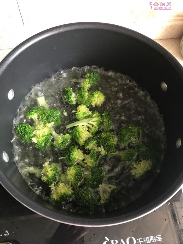 凉拌西兰花怎么做好吃 凉拌西兰花的家常做法