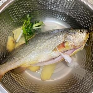 此法最鮮甜~清蒸黃花魚的做法 步驟1