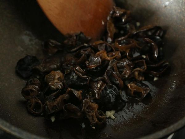 純奶手撕吐司的做法 步驟1