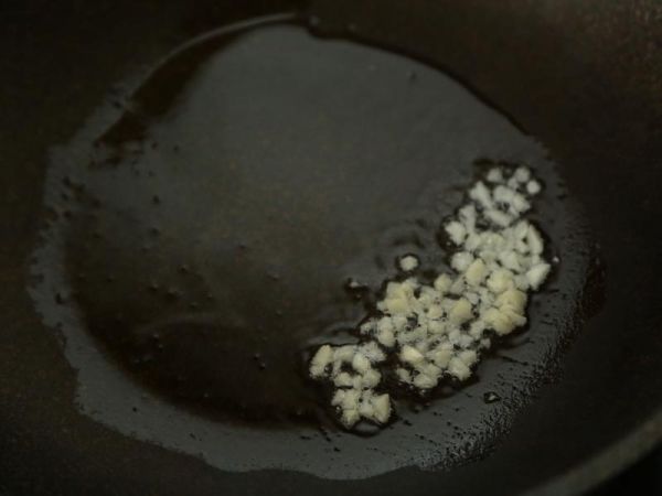 純奶手撕吐司的做法 步驟1