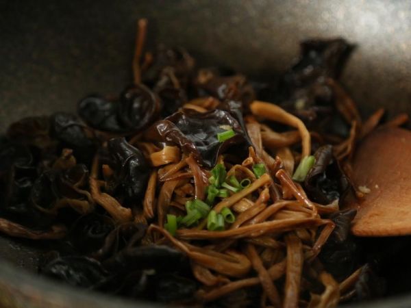 純奶手撕吐司的做法 步驟1