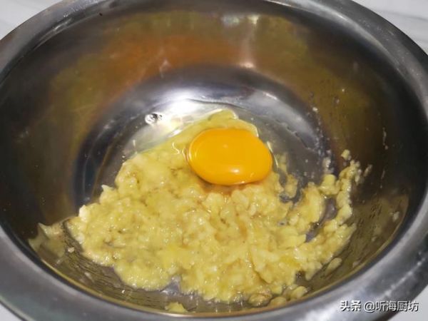 餅干自己在家做，無油無糖，健康低脂，簡單攪攪就能做，太好吃了