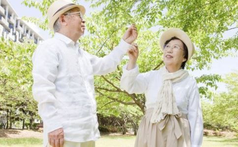 夏季糖尿病人吃什么水果好 適合糖尿病人吃的水果 夏季糖尿病人的