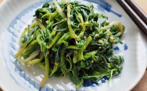 春季饮食吃什么养生 春季饮食养生食物有哪些 哪些食物有养生功效