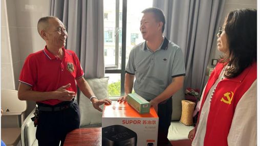 入戶走訪暖人心，情系對象顯擔當 ——白云區(qū)鶴龍街開展 “八一” 走訪慰問活動