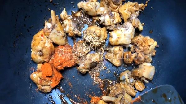 自制美食无油辣子鸡，堪比饭店的美味，一定要学哦
