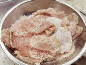 面片鸡胸肉 健康菜谱的做法 步骤2
