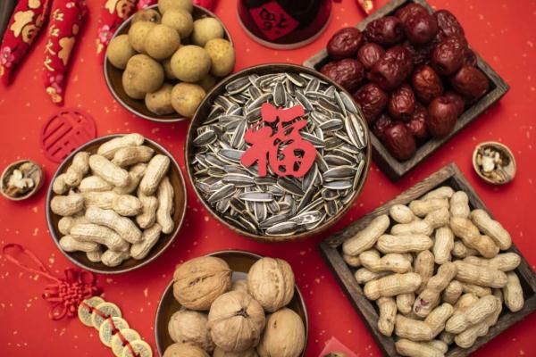 春節(jié)茶話，“嗑瓜子”時(shí)要注意什么？