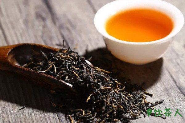 红茶适合什么季节喝，喝红茶有什么好处？