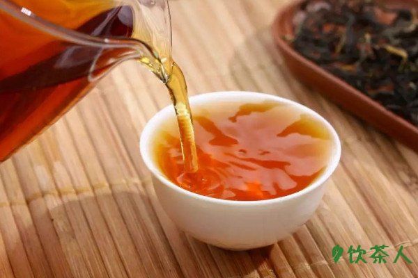红茶适合什么季节喝，喝红茶有什么好处？