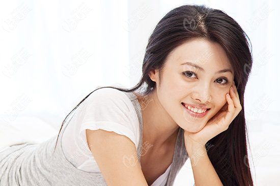 注射丰下巴的方法