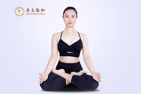 Eavan老师(图1)
