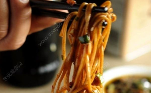 热干面的热量高吗？一碗热干面的热量是多少？(2)