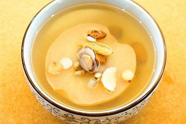 这是一张强烈推荐五款瘦身排毒食谱的配图