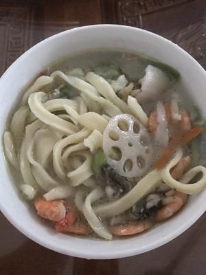 新手也会做的家庭手擀面（消耗低筋面粉）的做法 步骤4