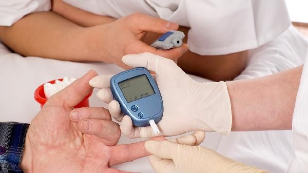 绿豆是高血糖“加速剂”？医生强调：想血糖健康，多吃这几种粗粮