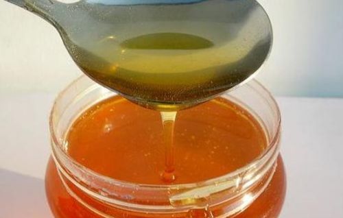 香蕉加蜂蜜面膜怎么做（蜂蜜香蕉面膜制作方法有哪些）