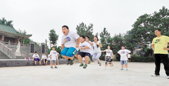 跳绳运动欢乐多减肥效果好