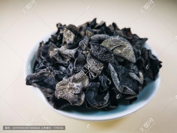 干黑木耳