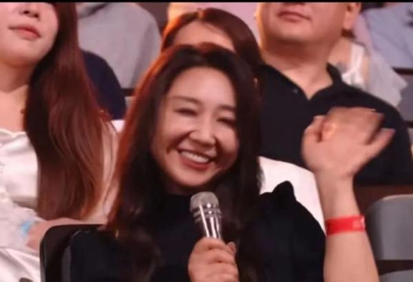 傅首尔公开瘦身过程 从搞笑担当到气质美女