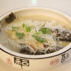 萝卜丝炖鲫鱼汤的做法[图]