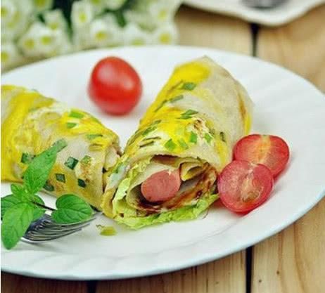 1斤红高粱面，50克白糖开水一烫，做出的小零食酥脆香甜