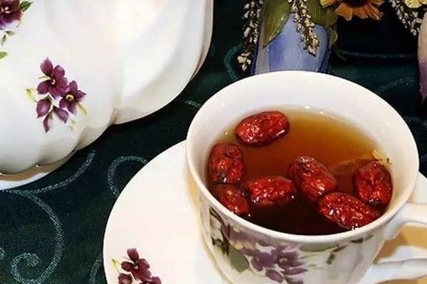 红枣泡水喝的9大禁忌，红枣泡水有哪些禁忌