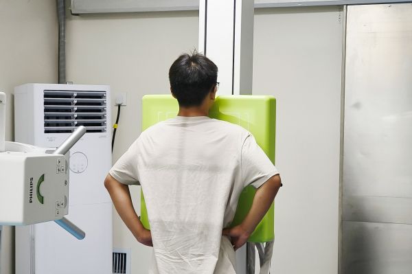0.5健康证.jpg