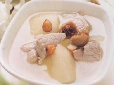 苹果雪梨炖瘦肉汤——补充气血美容养颜