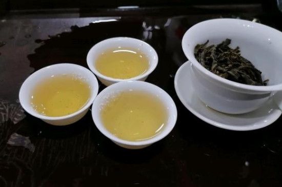 草本茶作者，将自然谱写成杯中诗篇插图
