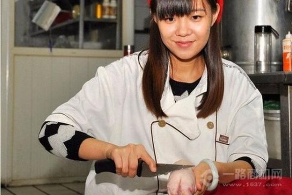 谷记秘制猪蹄加盟