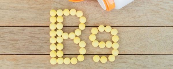 頭發(fā)很油膩該怎么辦 頭發(fā)油膩怎么解決 頭發(fā)油膩的解決方法