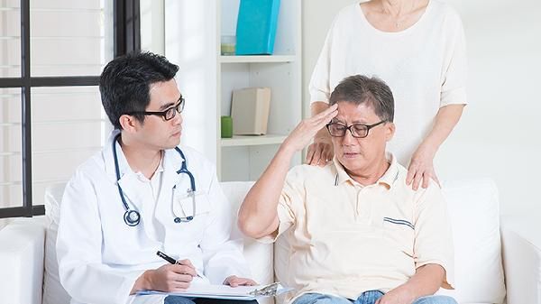 血压躺着量和坐着量哪个准