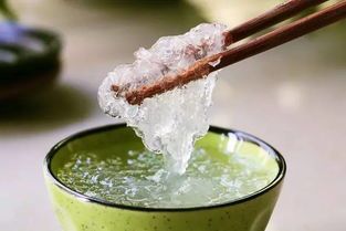 '蜂蜜滋補(bǔ)燉燕窩，滋養(yǎng)身心甜蜜升級(jí)'